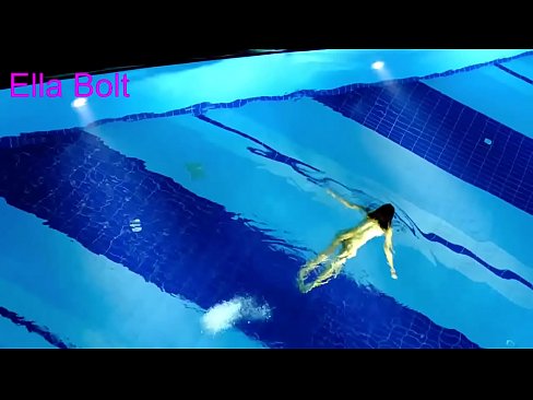❤️ لا أستطيع التوقف عن المشاهدة ، تم القبض على شقراء شابة تسبح عارية في مسبح منتجع ELLA BOLT الفاسقات. عند٪ ar.dreamlandpassionfever.ru٪